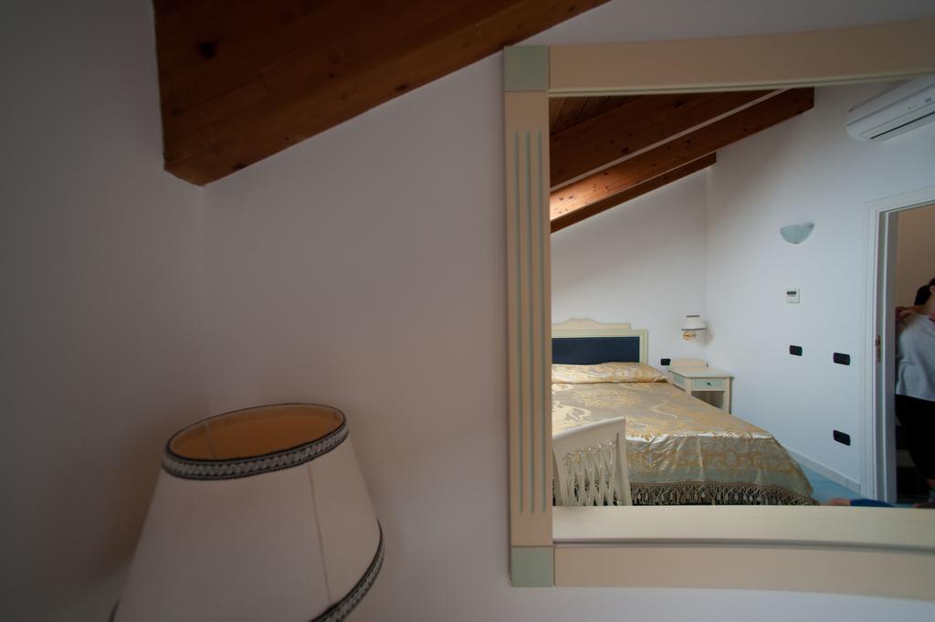 Palazzo Della Monica Apartment Vietri Cameră foto